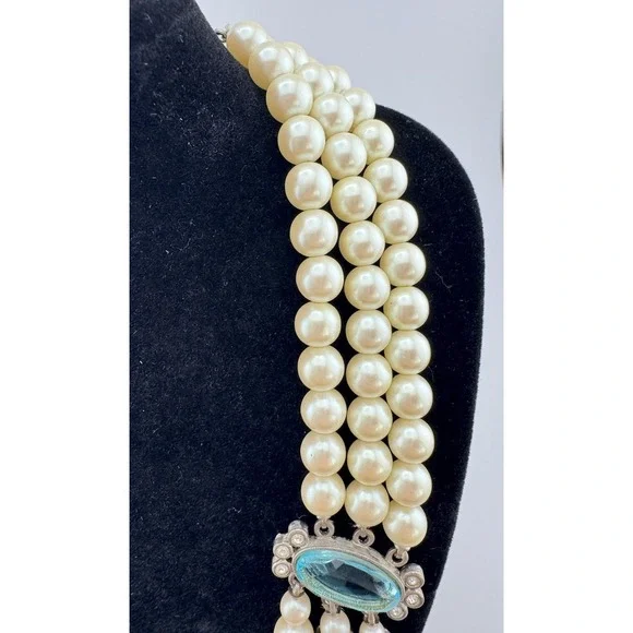 VTG 1928 Faux Pearl 3 Strand Choker Necklace Blue Clear Stones LRG Pendant - Picture 6 of 14